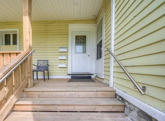 228 Main St E, House detached with 5 bedrooms, 3 bathrooms and 8 parking in Cambridge ON | Image 15