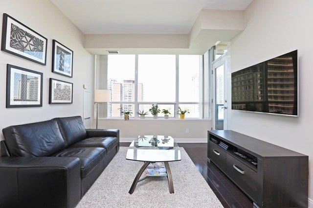 1301 - 88 Broadway Ave, Condo with 2 bedrooms, 2 bathrooms and 1 parking in Toronto ON | Image 4