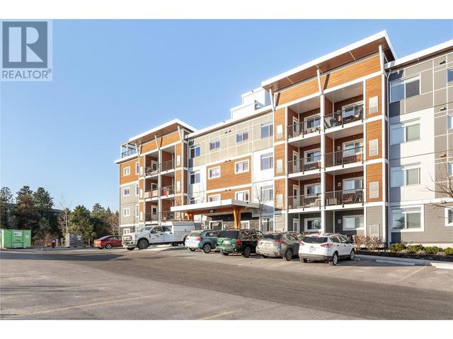 105 - 2250 Majoros Road, Condo with 2 bedrooms, 1 bathrooms and 2 parking in West Kelowna BC | Image 2