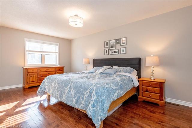 130 Milton Avenue W, House detached with 4 bedrooms, 2 bathrooms and 6 parking in Cambridge ON | Image 20