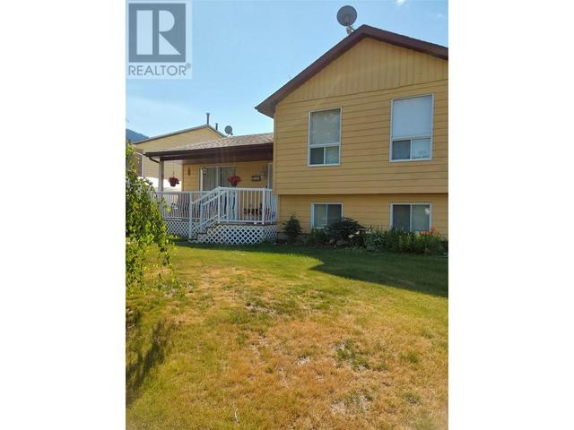 111 Bullmoose Crescent, House detached with 4 bedrooms, 2 bathrooms and null parking in Tumbler Ridge BC | Image 23