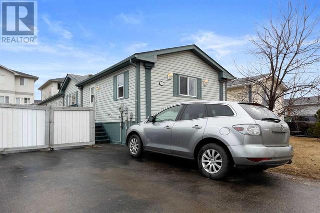 157 Mckinlay Crescent, House other with 3 bedrooms, 2 bathrooms and 2 parking in Wood Buffalo AB | Image 2