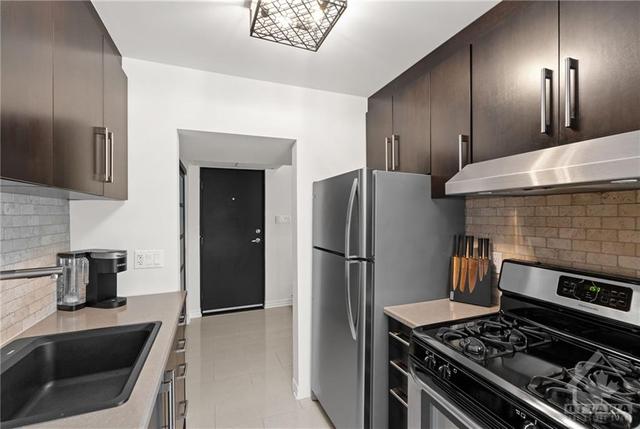 114 - 12 Corkstown Road, Condo with 2 bedrooms, 1 bathrooms and 2 parking in Ottawa ON | Image 9