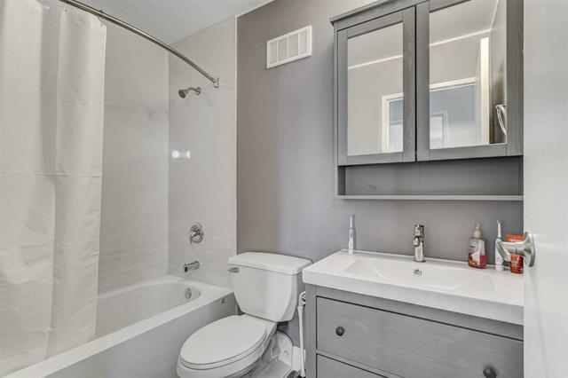 216 - 2 Glamorgan Ave, Condo with 2 bedrooms, 1 bathrooms and 1 parking in Toronto ON | Image 11