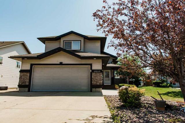 10249 72 Avenue, House detached with 4 bedrooms, 3 bathrooms and 8 parking in Grande Prairie AB | Image 3