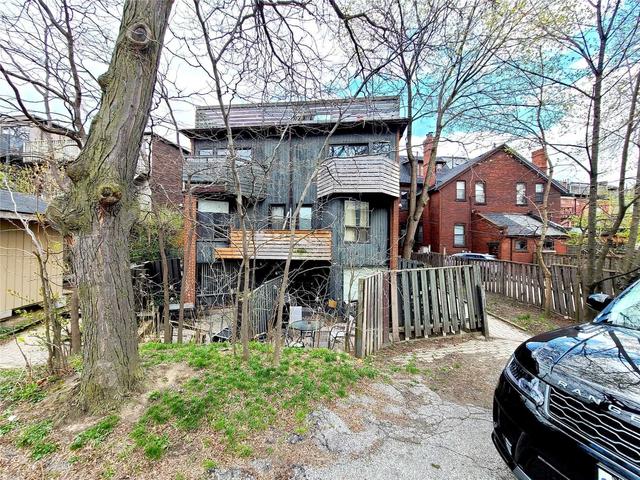 556/558 Spadina Cres, House detached with 9 bedrooms, 11 bathrooms and 12 parking in Toronto ON | Image 14