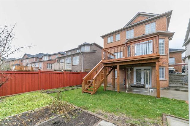 10 Prada Crt, House detached with 4 bedrooms, 4 bathrooms and 4 parking in Brampton ON | Image 19
