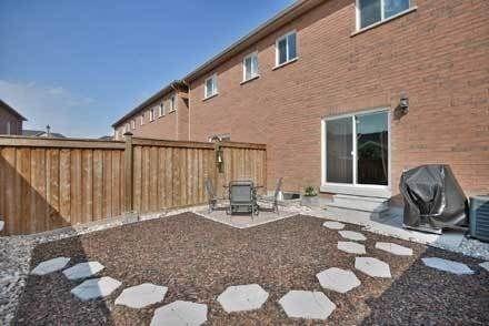 362 Hobbs Cres, House attached with 3 bedrooms, 3 bathrooms and 2 parking in Milton ON | Image 2