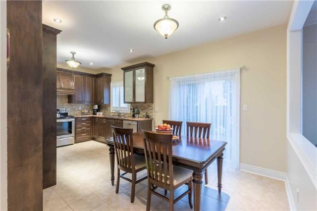 147 Rossi Dr, House detached with 4 bedrooms, 5 bathrooms and 4 parking in Vaughan ON | Image 4