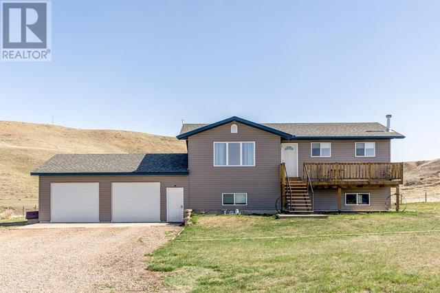 11017 Range Road 30a, House detached with 4 bedrooms, 3 bathrooms and null parking in Cypress County AB | Image 1
