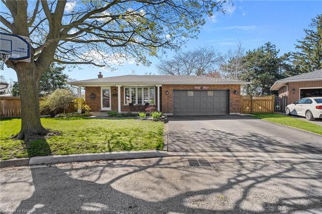 10 Jolie Court, House detached with 4 bedrooms, 2 bathrooms and 4 parking in St. Catharines ON | Image 12