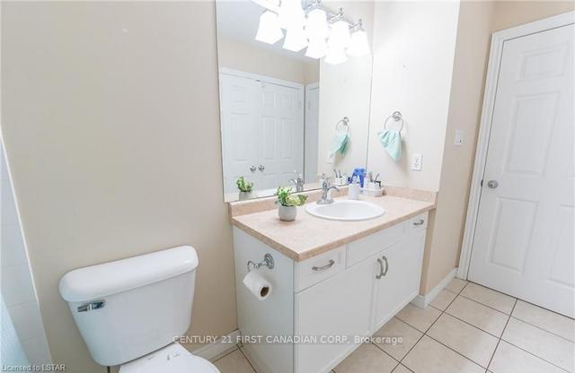 15 - 95 Capulet Lane, Condo with 2 bedrooms, 3 bathrooms and 4 parking in London ON | Image 6