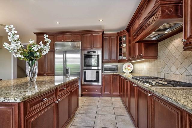 2377 Rideau Dr, House detached with 4 bedrooms, 5 bathrooms and 4 parking in Oakville ON | Image 35