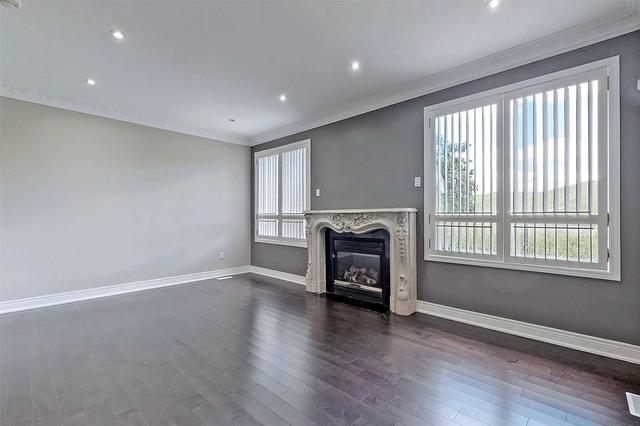 5953 Sidmouth St, House detached with 4 bedrooms, 4 bathrooms and 4 parking in Mississauga ON | Image 37