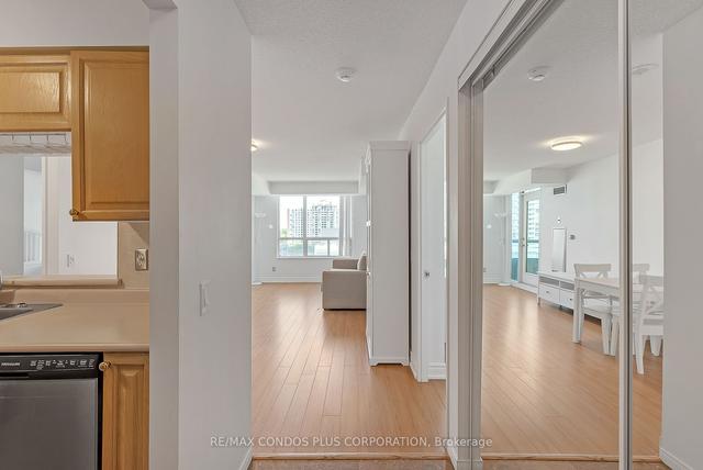 1202 - 238 Doris Ave, Condo with 2 bedrooms, 2 bathrooms and 1 parking in Toronto ON | Image 25