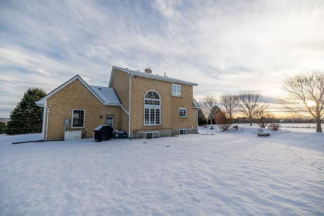 1588 Moonstone Rd W, House detached with 2 bedrooms, 2 bathrooms and 22 parking in Oro Medonte ON | Image 30