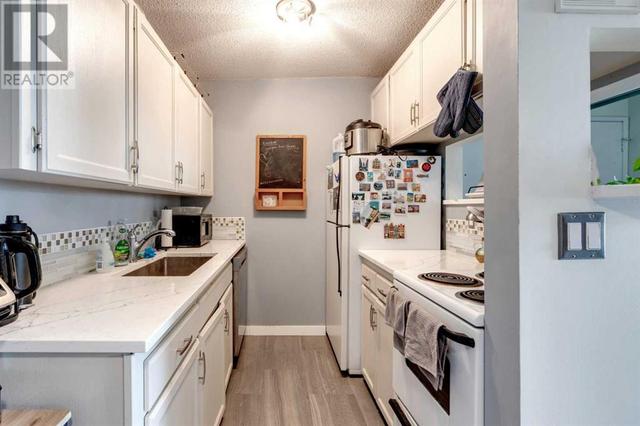 331, - 1421 7 Avenue Nw, Condo with 2 bedrooms, 1 bathrooms and 1 parking in Calgary AB | Image 3