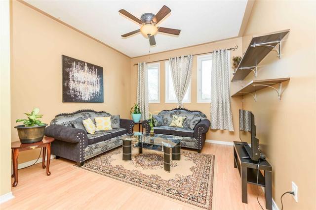 62 Townley Cres, House semidetached with 3 bedrooms, 3 bathrooms and 4 parking in Brampton ON | Image 15