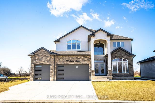 200 Snyders Ave N, House detached with 4 bedrooms, 5 bathrooms and 9 parking in Central Elgin ON | Image 1
