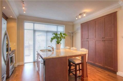 th01 - 924 Mount Pleasant Rd, Townhouse with 3 bedrooms, 3 bathrooms and 2 parking in Toronto ON | Image 5
