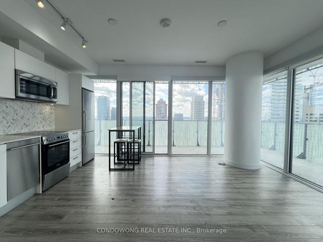 4006 - 42 Charles St E, Condo with 2 bedrooms, 1 bathrooms and 1 parking in Toronto ON | Image 5
