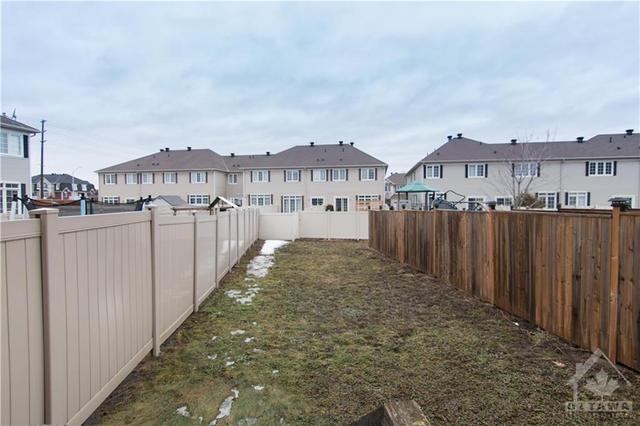 864 Kennacraig Private, Townhouse with 3 bedrooms, 3 bathrooms and 2 parking in Ottawa ON | Image 8