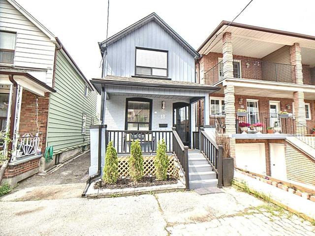 18 Thornton Ave, House detached with 3 bedrooms, 3 bathrooms and 1 parking in Toronto ON | Image 1