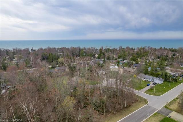 906 Tanglewood Drive, House detached with 3 bedrooms, 1 bathrooms and 7 parking in Huron Kinloss ON | Image 27