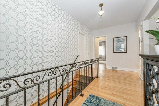 201 John St, House detached with 1 bedrooms, 2 bathrooms and 3 parking in Waterloo ON | Image 23