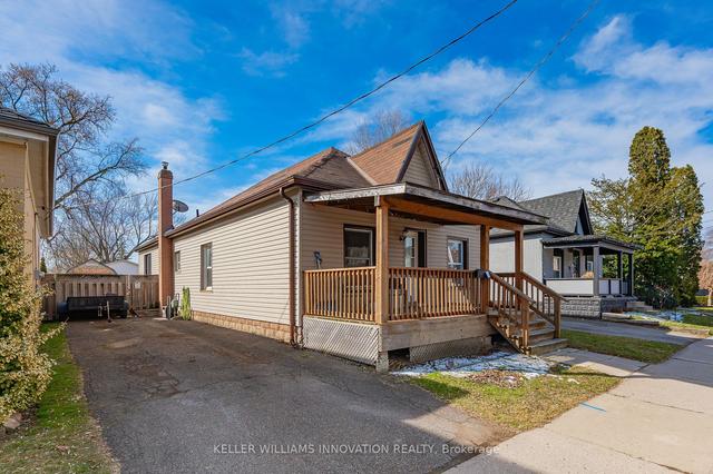 52 Aberdeen Ave, House detached with 3 bedrooms, 1 bathrooms and 3 parking in Brantford ON | Image 12