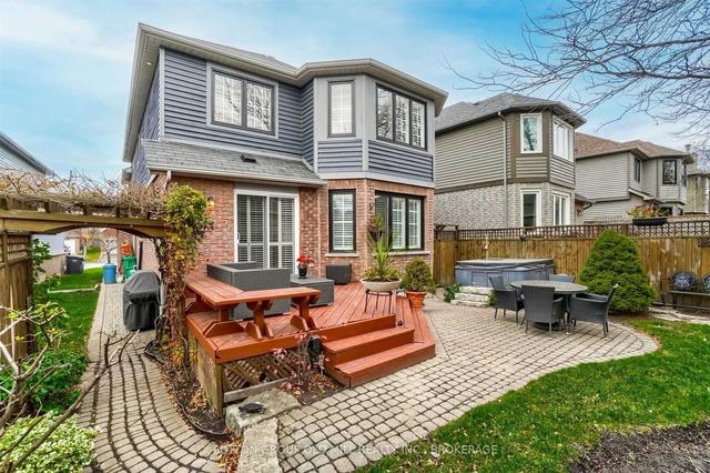 5555 Haddon Hall Rd, House detached with 3 bedrooms, 4 bathrooms and 4 parking in Mississauga ON | Image 26