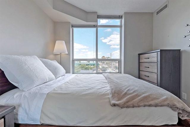 606 - 140 Bathurst St, Condo with 2 bedrooms, 1 bathrooms and 1 parking in Toronto ON | Image 13