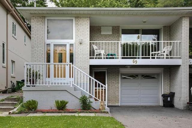 69 Northey Dr, House semidetached with 3 bedrooms, 2 bathrooms and 2 parking in Toronto ON | Image 1