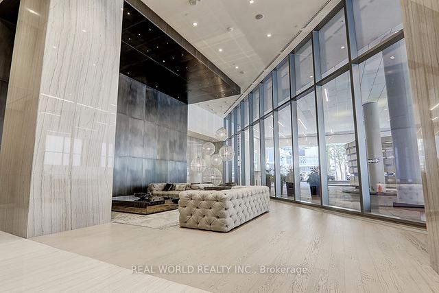 3010 - 100 Harbour St, Condo with 3 bedrooms, 2 bathrooms and 1 parking in Toronto ON | Image 12