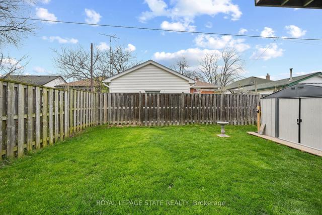 352 East 28th St, House detached with 2 bedrooms, 2 bathrooms and 5 parking in Hamilton ON | Image 27