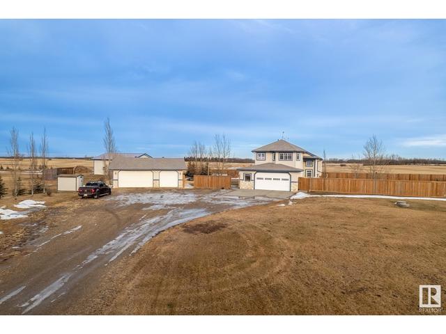 49157 Rge Rd 244, House detached with 5 bedrooms, 3 bathrooms and 12 parking in Leduc County AB | Image 2