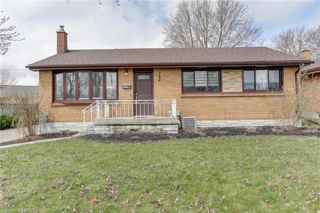 203 Ellsworth Avenue, House detached with 3 bedrooms, 2 bathrooms and 6 parking in London ON | Image 2