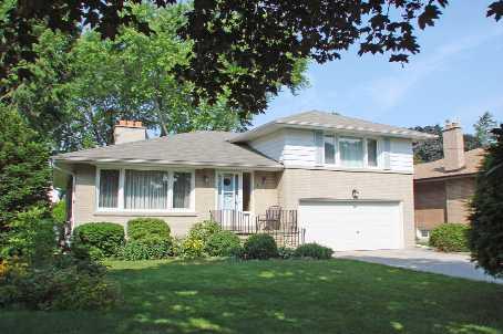 7 Adelpha Dr, House detached with 3 bedrooms, 2 bathrooms and 4 parking in Toronto ON | Image 1