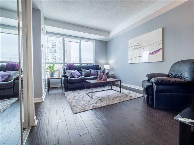 Th301 - 36 Lee Centre Dr, Townhouse with 2 bedrooms, 2 bathrooms and 1 parking in Toronto ON | Image 6
