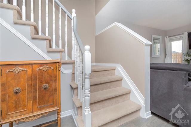 1537 Demeter Street, Townhouse with 3 bedrooms, 2 bathrooms and 3 parking in Ottawa ON | Image 12