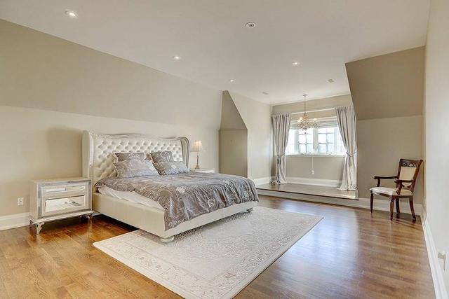 3 Bryson Dr S, House detached with 5 bedrooms, 6 bathrooms and 8 parking in Richmond Hill ON | Image 11