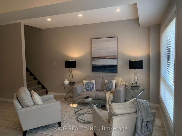 60 - 811 Sarnia Rd, House attached with 4 bedrooms, 3 bathrooms and 2 parking in London ON | Image 10