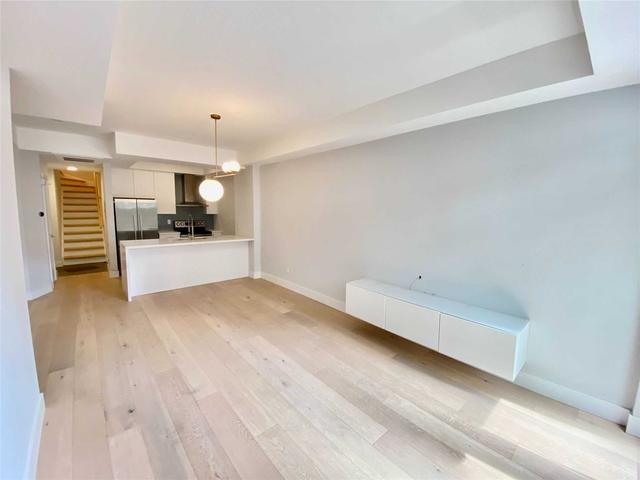 th124 - 500 Richmond St W, Townhouse with 2 bedrooms, 1 bathrooms and 1 parking in Toronto ON | Image 8