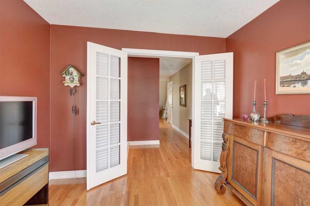 28 - 223 Rebecca St, Townhouse with 2 bedrooms, 4 bathrooms and 2 parking in Oakville ON | Image 36