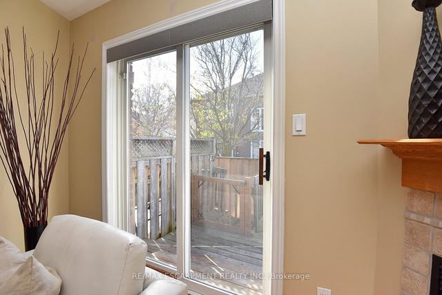 12 - 222 Fellowes Cres S, Townhouse with 2 bedrooms, 3 bathrooms and 1 parking in Hamilton ON | Image 3