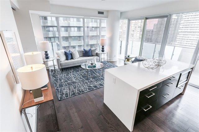 1502 - 65 St Mary St, Condo with 2 bedrooms, 2 bathrooms and 1 parking in Toronto ON | Image 10