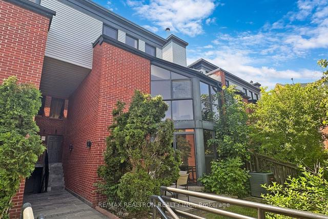 4 - 100 Arbors Lane, Townhouse with 3 bedrooms, 3 bathrooms and 2 parking in Vaughan ON | Image 1