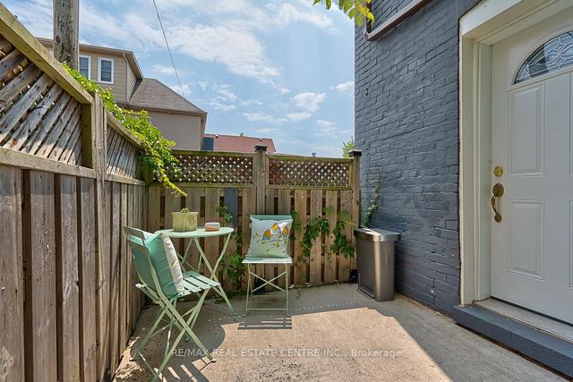 9 Wood St, House semidetached with 2 bedrooms, 3 bathrooms and 2 parking in Hamilton ON | Image 21