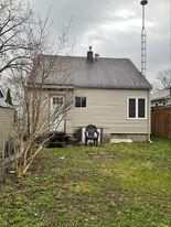 8 Ontario St, House detached with 3 bedrooms, 1 bathrooms and 2 parking in Ajax ON | Image 12
