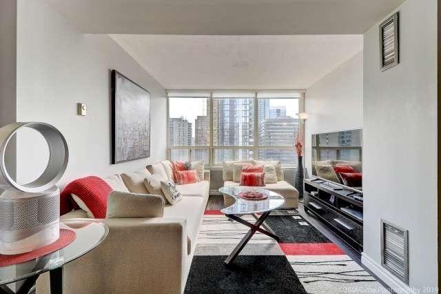 2008 - 30 Greenfield Ave, Condo with 2 bedrooms, 2 bathrooms and 1 parking in Toronto ON | Image 3